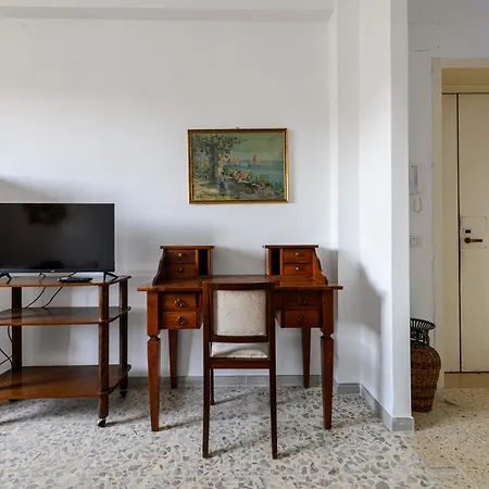 Via Coriolano 8 نابولي