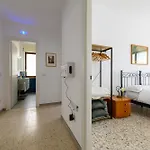 Via Coriolano 8 Neapol