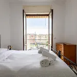 Via Coriolano 8 * Neapol
