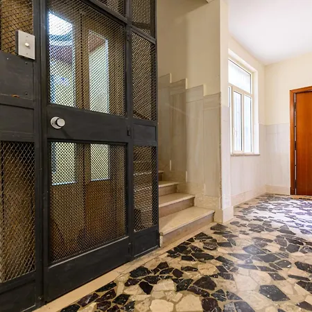 Appartement Via Coriolano 8 Napels