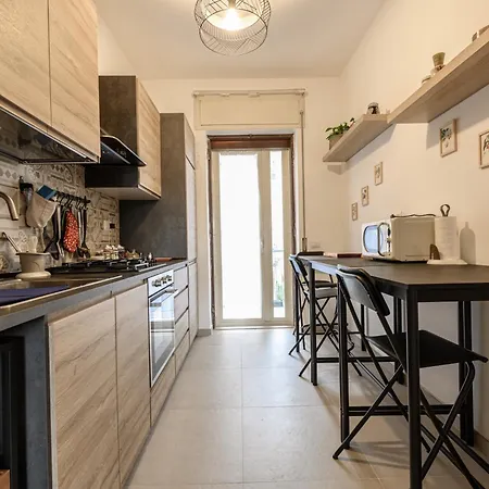 Via Coriolano 8 Appartement Napels